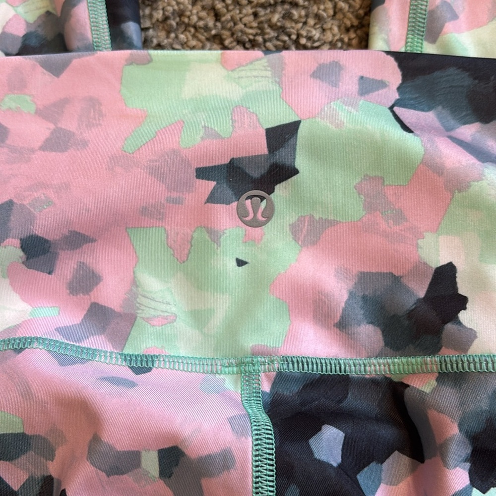 Lululemon High Times leggings size 6 - Picture 6 of 7